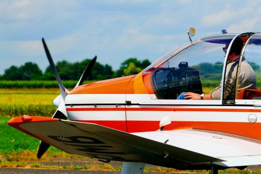25  Taking off with glider, Cristian Sbarciog