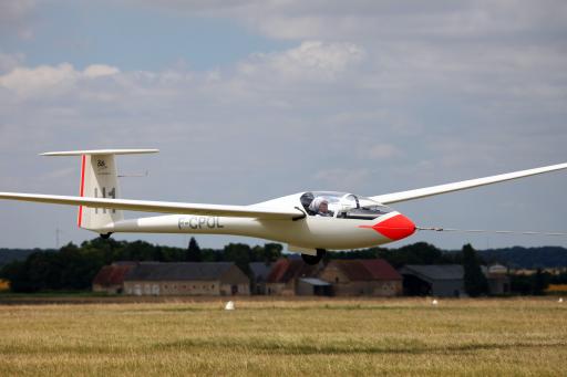 008  Lady in the air