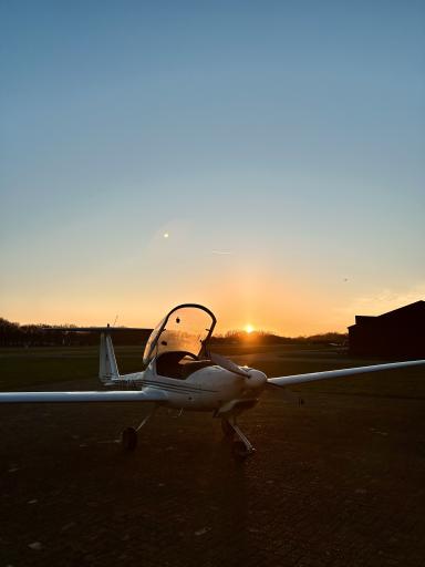 049 Sunset flight    Thomas Fleischer